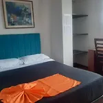 Piso Familiar Y Habitaciones Multiples En Corferias Cerca Aeropuerto Embajada