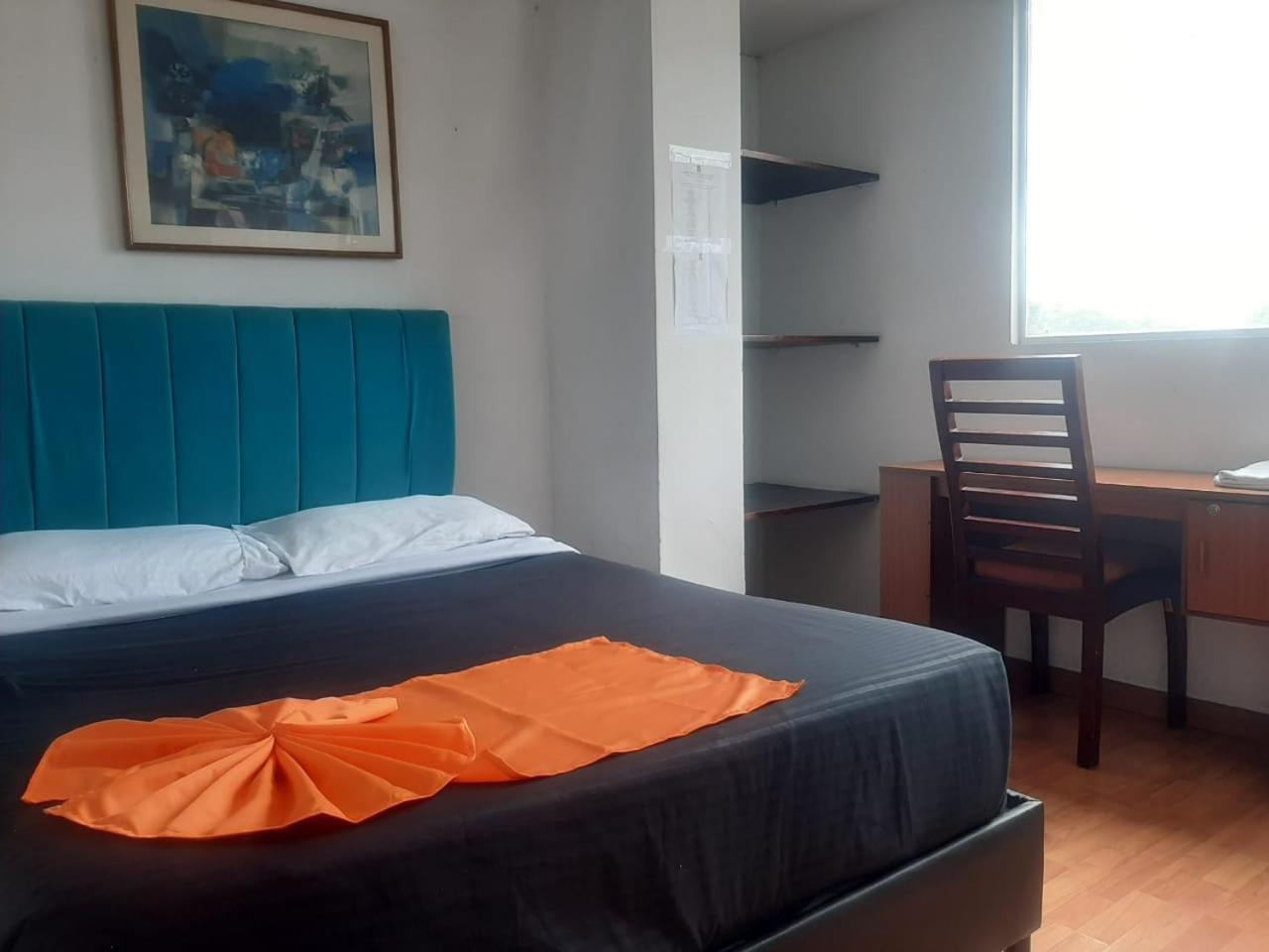 Piso Familiar Y Multiples En Corferias Cerca Aeropuerto Embajada Apartahotel *