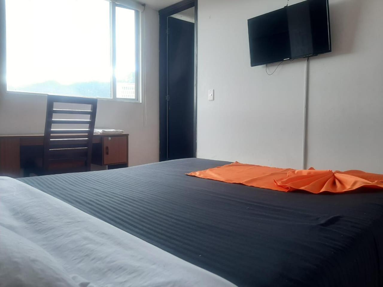 Piso Familiar Y Multiples En Corferias Cerca Aeropuerto Embajada Apartahotel Bogotá